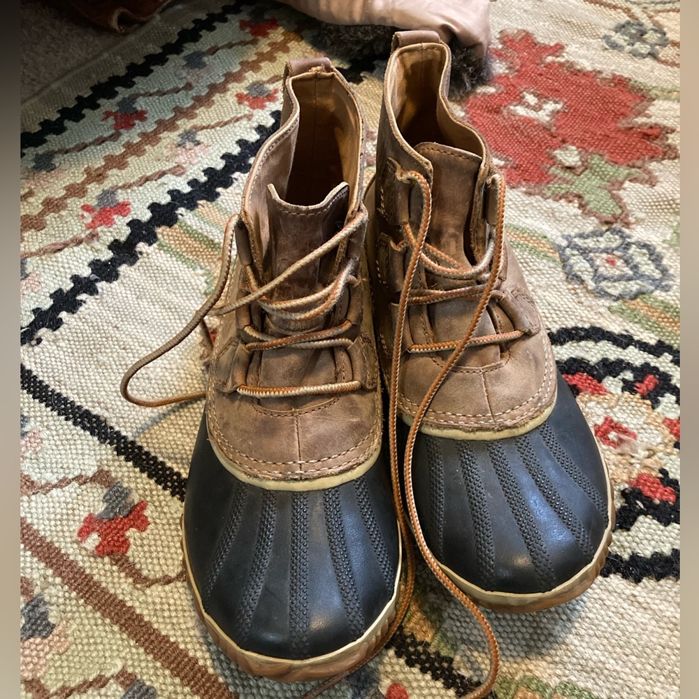 Sorel waterproof duck booties